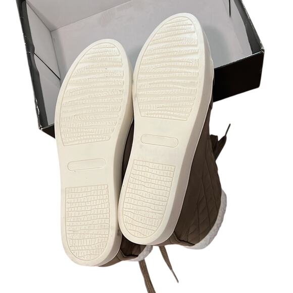 Wonderly Winny Taupe Faux Suede High Top Sneakers Woman Size 9 - Picture 6 of 9